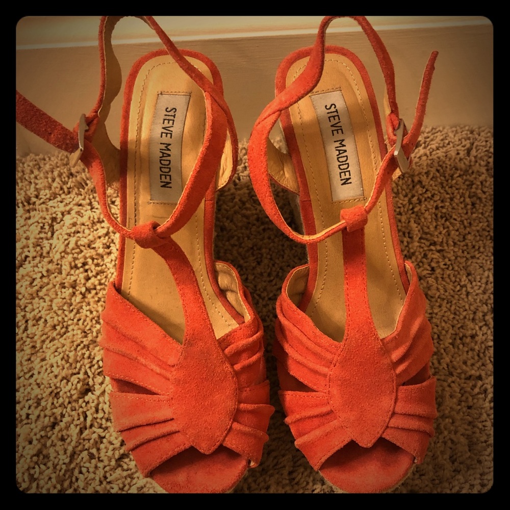 Suede coral Steve Madden wedges